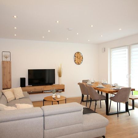 Apartment Mit Voll Ausgestatetter Kueche, Badewanne, Balkon, Parkplatz Vor Dem Haus, Ruhig Gelegen, Ada4 Кулмбах Екстериор снимка