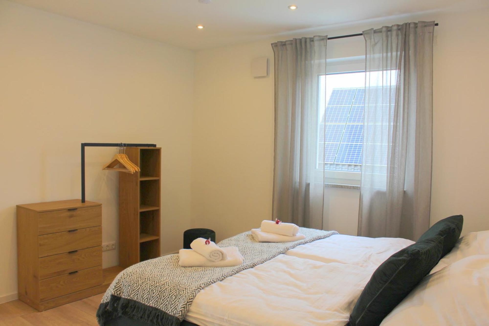 Apartment Mit Voll Ausgestatetter Kueche, Badewanne, Balkon, Parkplatz Vor Dem Haus, Ruhig Gelegen, Ada4 Кулмбах Екстериор снимка