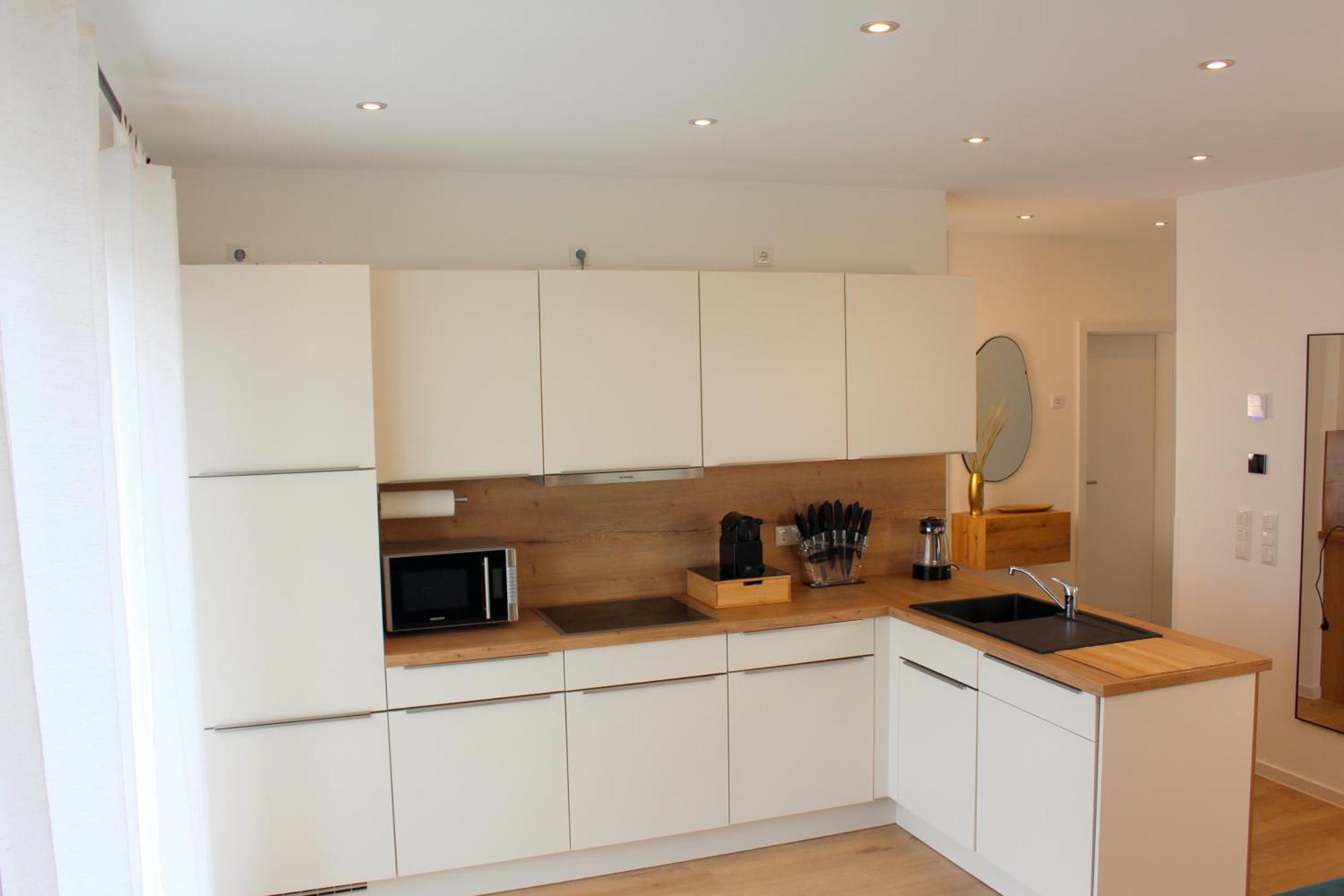 Apartment Mit Voll Ausgestatetter Kueche, Badewanne, Balkon, Parkplatz Vor Dem Haus, Ruhig Gelegen, Ada4 Кулмбах Екстериор снимка
