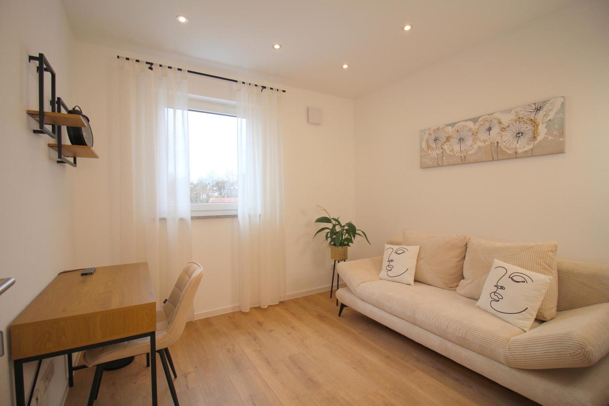 Apartment Mit Voll Ausgestatetter Kueche, Badewanne, Balkon, Parkplatz Vor Dem Haus, Ruhig Gelegen, Ada4 Кулмбах Екстериор снимка
