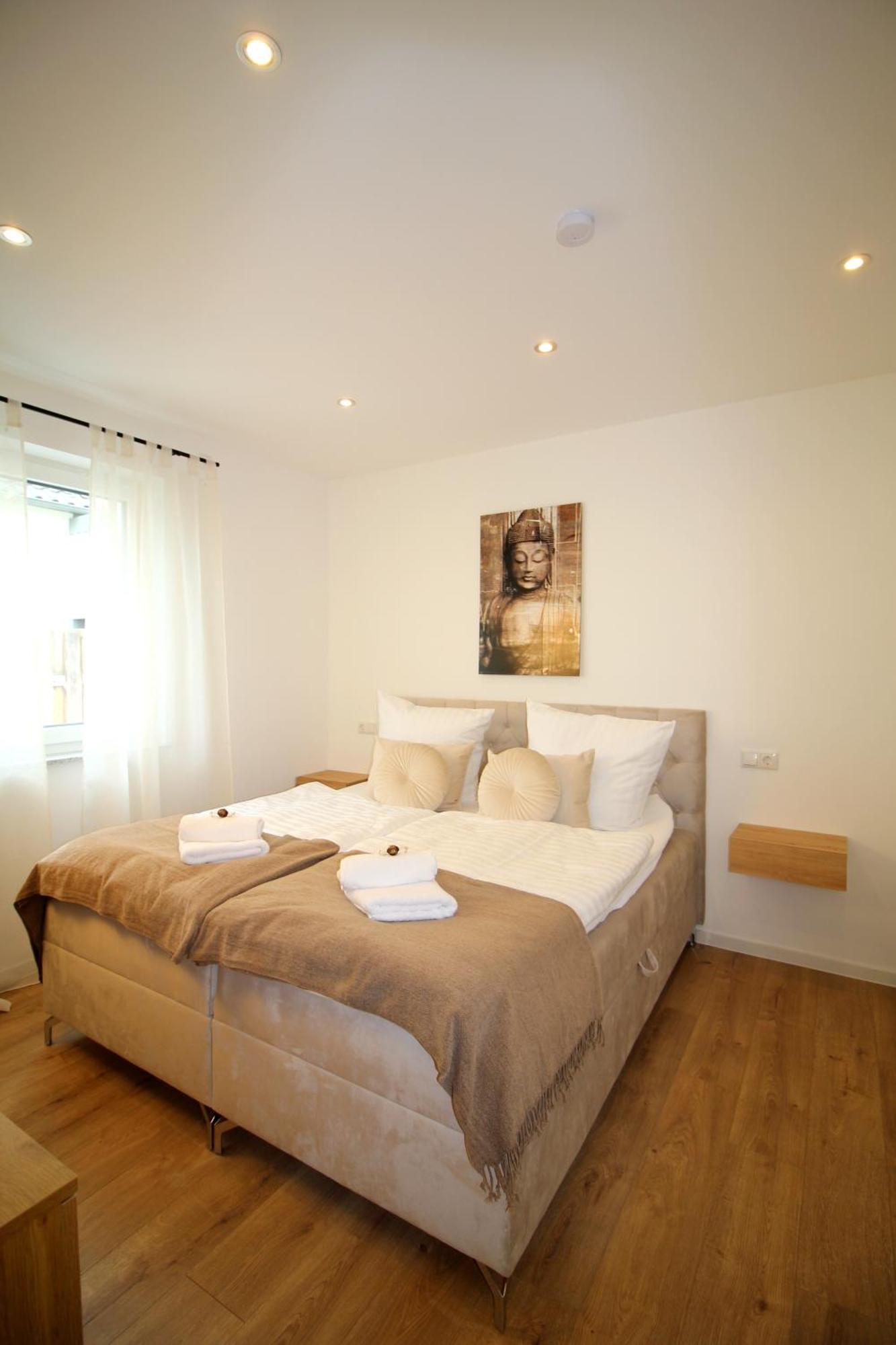 Apartment Mit Voll Ausgestatetter Kueche, Badewanne, Balkon, Parkplatz Vor Dem Haus, Ruhig Gelegen, Ada4 Кулмбах Екстериор снимка
