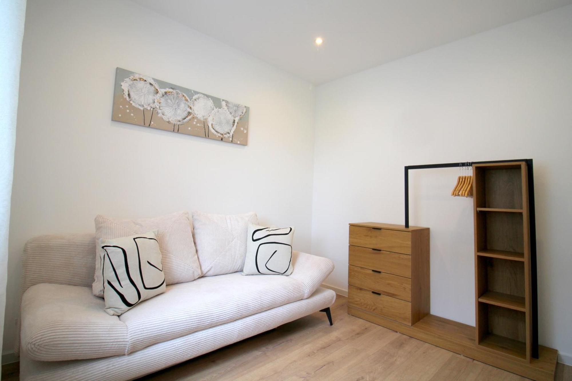 Apartment Mit Voll Ausgestatetter Kueche, Badewanne, Balkon, Parkplatz Vor Dem Haus, Ruhig Gelegen, Ada4 Кулмбах Екстериор снимка