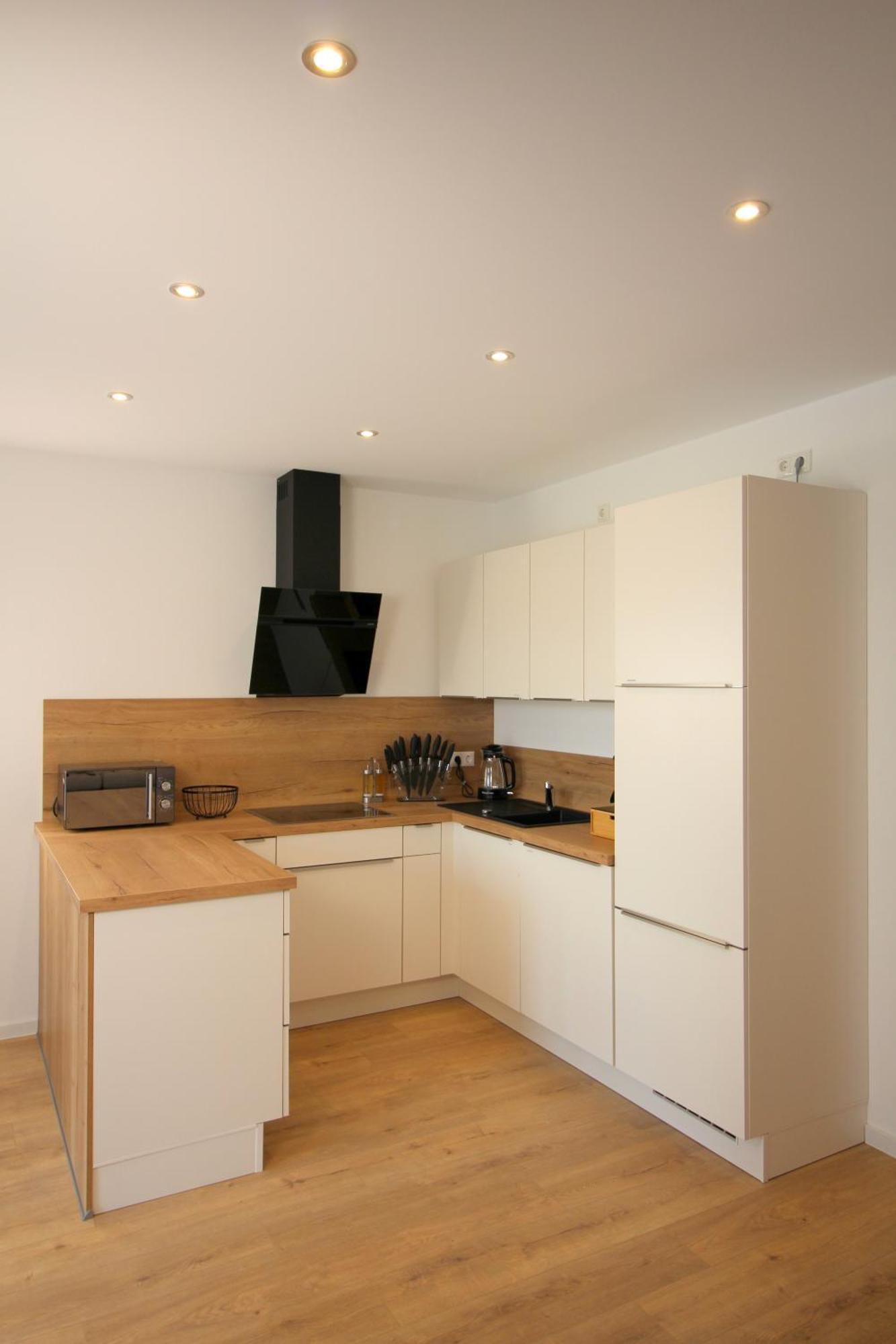 Apartment Mit Voll Ausgestatetter Kueche, Badewanne, Balkon, Parkplatz Vor Dem Haus, Ruhig Gelegen, Ada4 Кулмбах Екстериор снимка