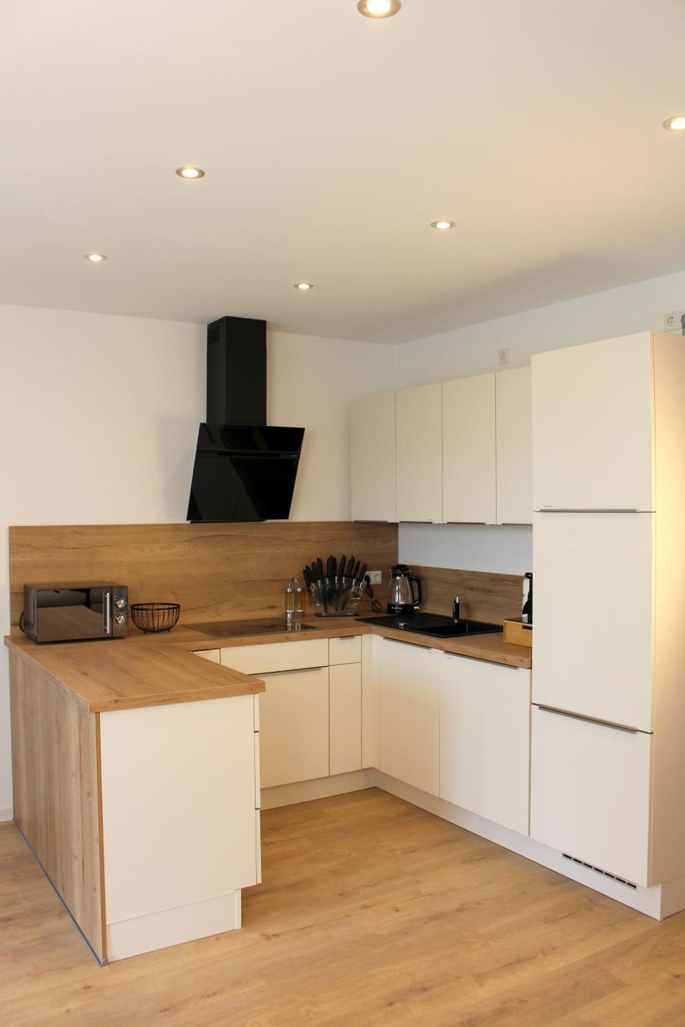 Apartment Mit Voll Ausgestatetter Kueche, Badewanne, Balkon, Parkplatz Vor Dem Haus, Ruhig Gelegen, Ada4 Кулмбах Екстериор снимка