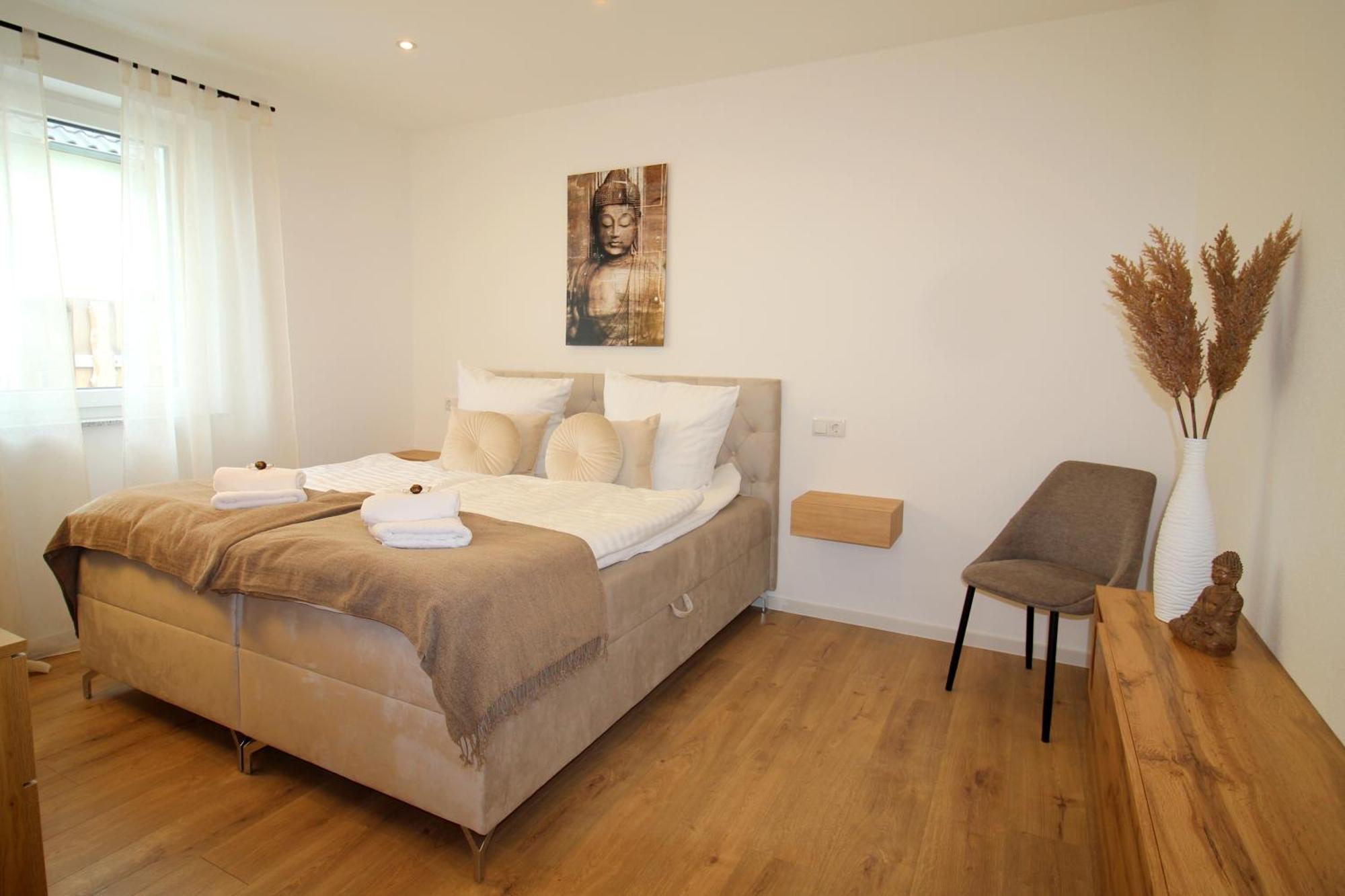 Apartment Mit Voll Ausgestatetter Kueche, Badewanne, Balkon, Parkplatz Vor Dem Haus, Ruhig Gelegen, Ada4 Кулмбах Екстериор снимка