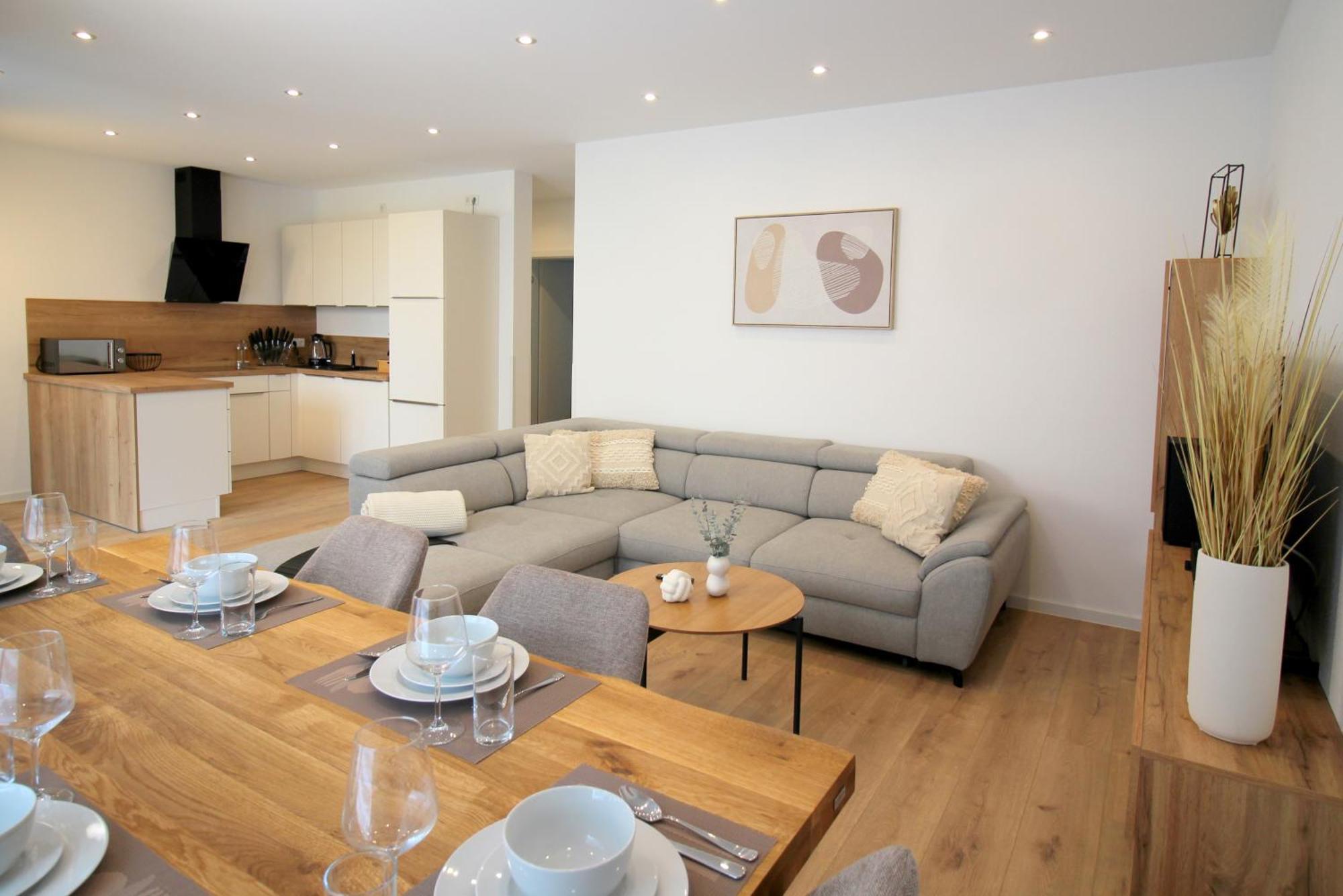 Apartment Mit Voll Ausgestatetter Kueche, Badewanne, Balkon, Parkplatz Vor Dem Haus, Ruhig Gelegen, Ada4 Кулмбах Екстериор снимка