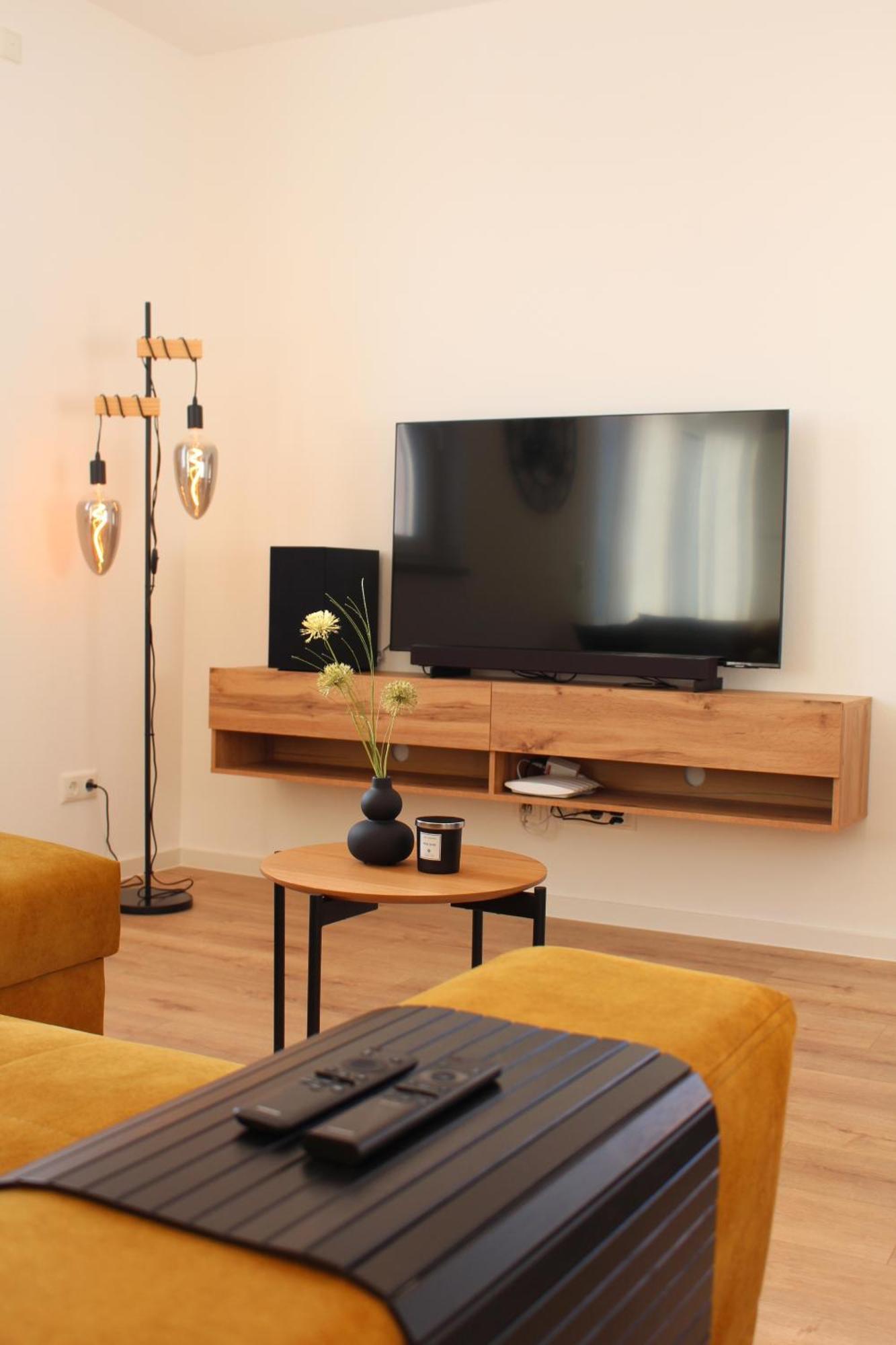 Apartment Mit Voll Ausgestatetter Kueche, Badewanne, Balkon, Parkplatz Vor Dem Haus, Ruhig Gelegen, Ada4 Кулмбах Екстериор снимка